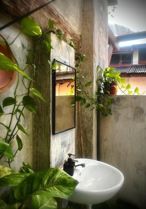 Leju 21 樂居 Explore Malacca From A Riverside House ภายนอก รูปภาพ